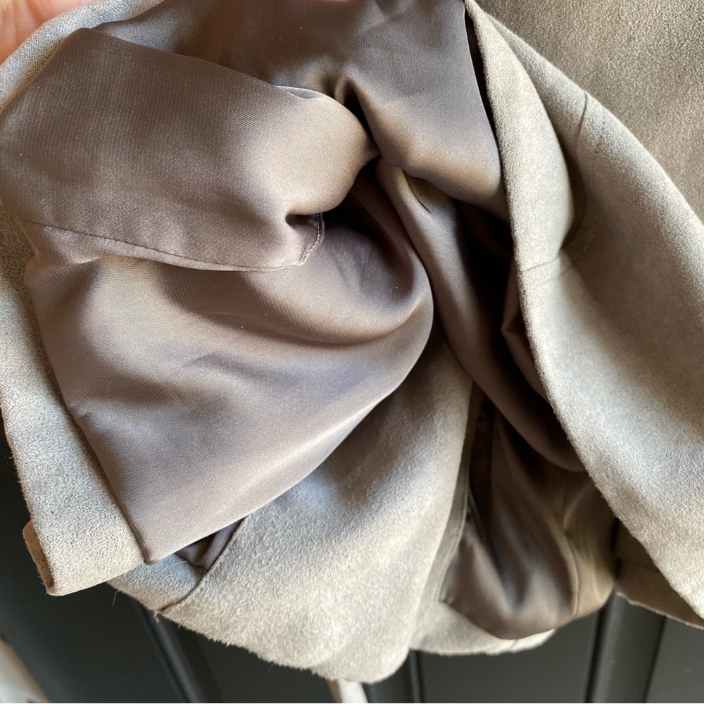 House of Harlow 1960 Moto Inspired Grey Faux Suede Vest Size Small - Picture 10 of 11